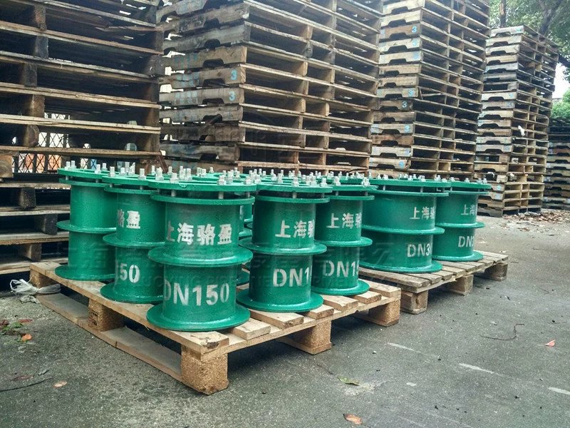 <a href=http://www.www.jmsqy.cn target=_blank class=infotextkey>柔性防水套管</a>防水層被破壞的原因